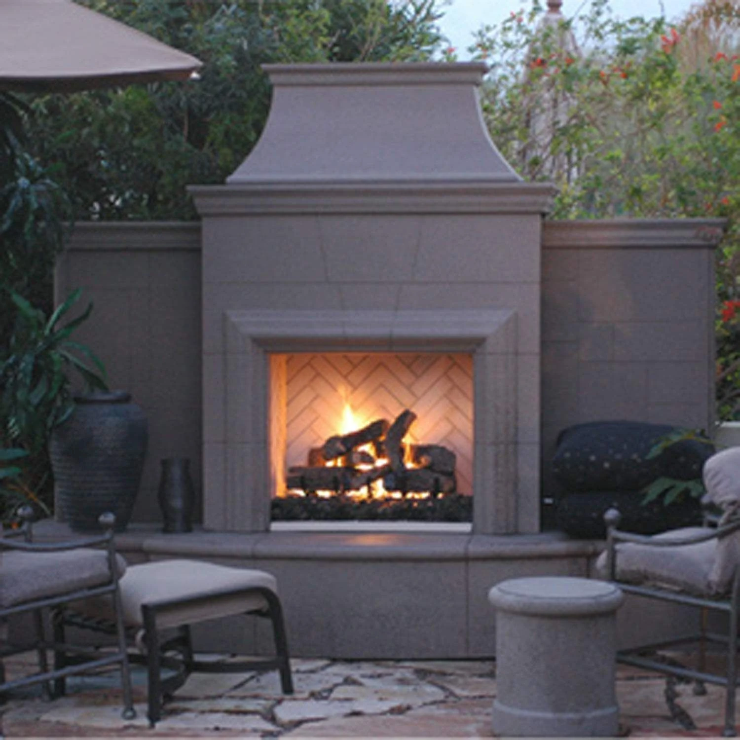 American Fyre Designs Grand Petite Cordova Outdoor Gas Fireplace 4 American Fyre Designs Grand Petite Cordova Outdoor Gas Fireplace - Image 2